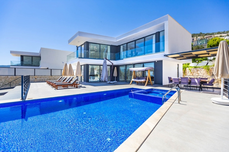 Villa Aquamarine Image 0