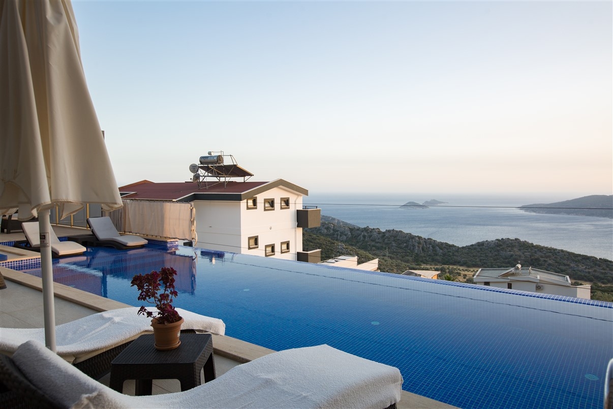 Villa Saturn Image 1