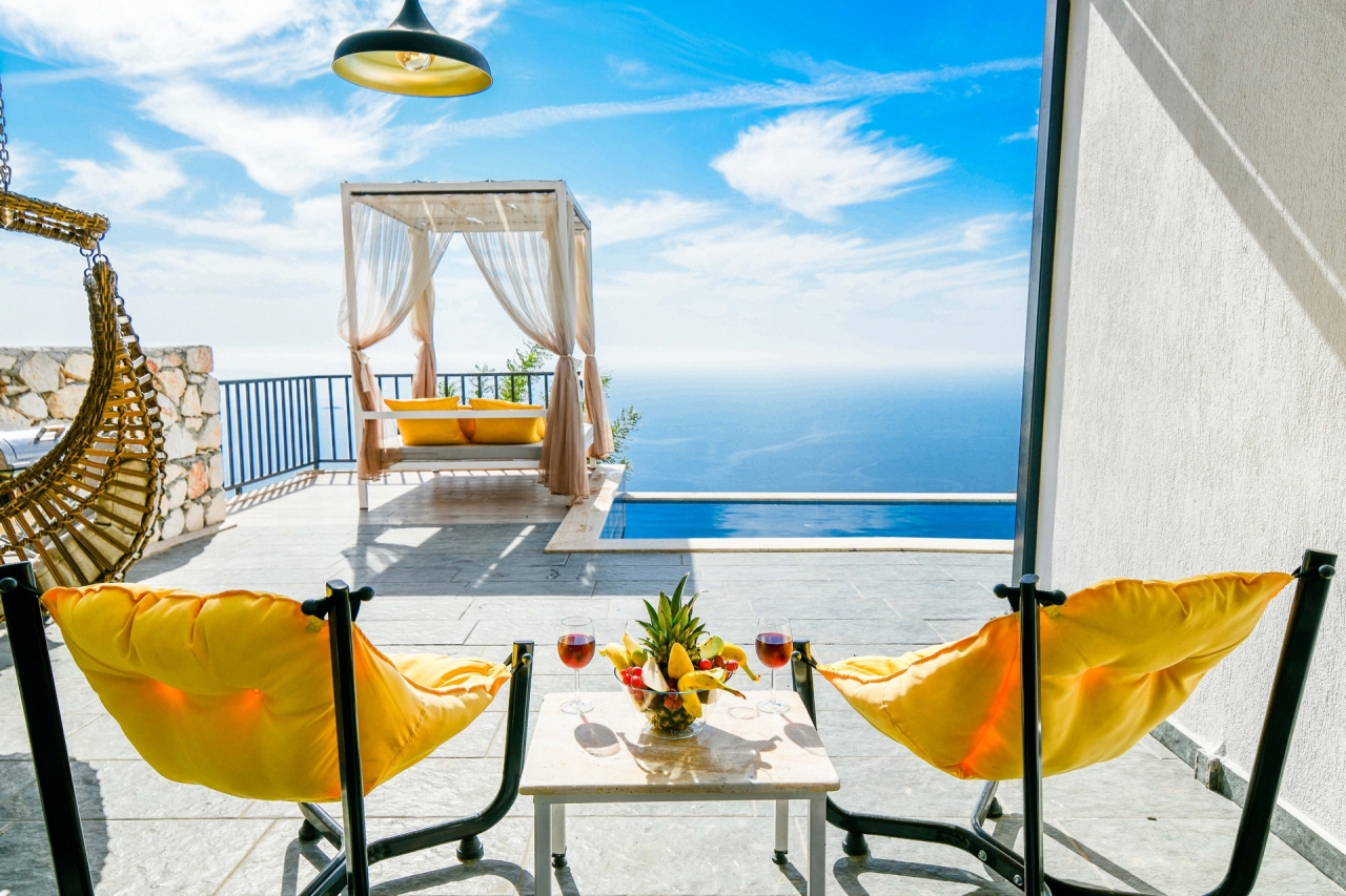 Villa Mulberry 4 Image 1