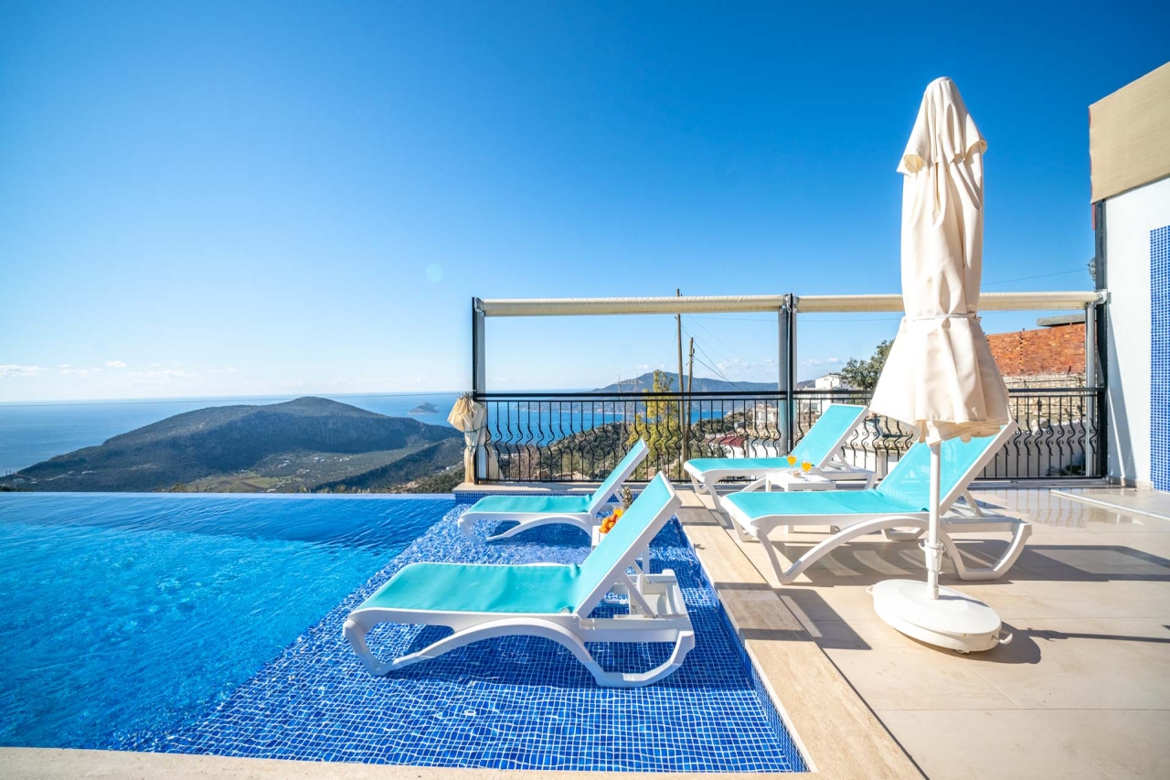 Villa Spring 1 Image 1