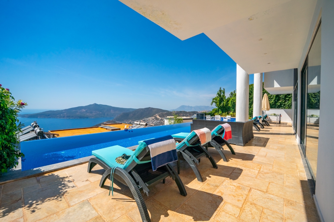 Villa Hyperion Image 2