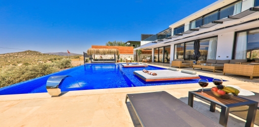 Villa Glorious Image 1