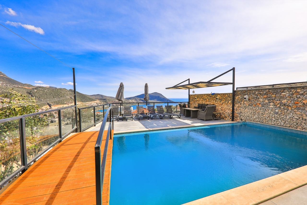 Villa Royal 1 Image 1