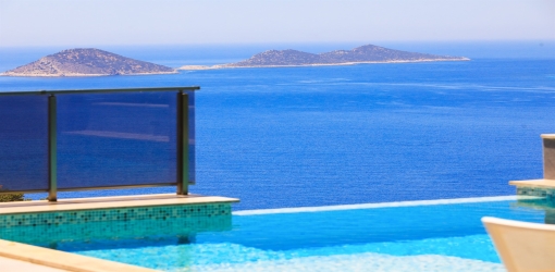 Villa Skylight Image 2