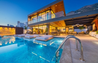 Luxury Villas